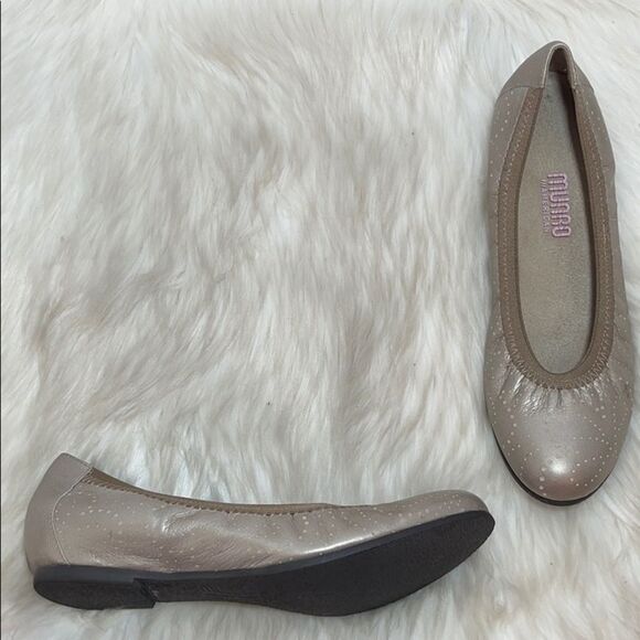 Munro Brandi Metallic Pale Gold Ballet Flats Sz 8 - Picture 1 of 5